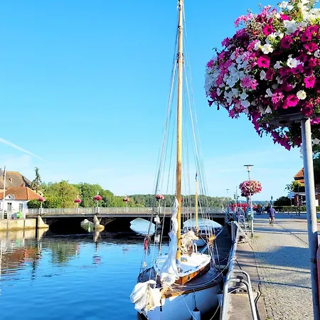 Neues Schmuckstueck Am Hafen Erstklassige Einrichtung Und Fantastischer Ausblick Von 